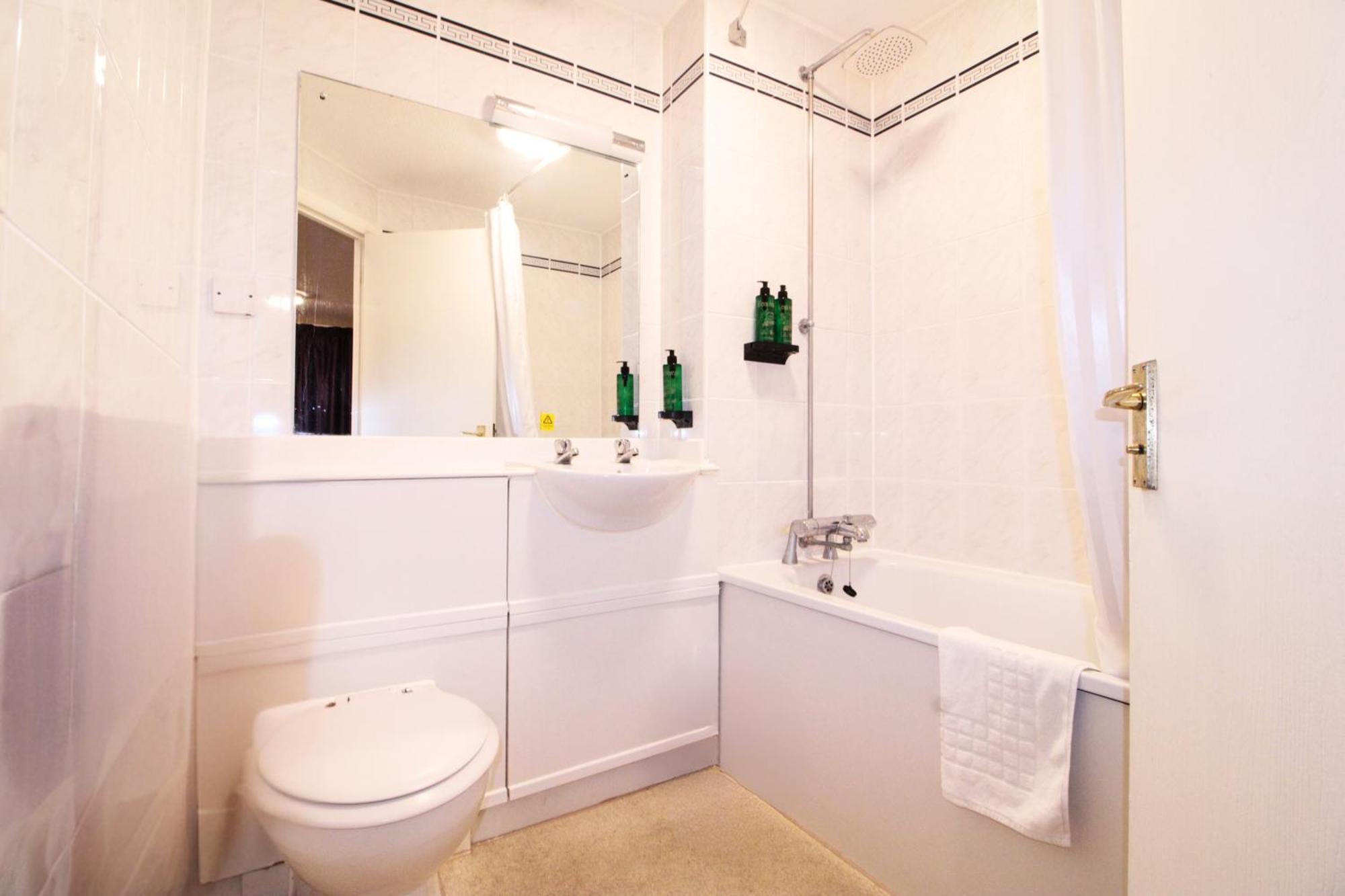 Orchid Epsom; Sure Hotel Collection By Best Western エクステリア 写真